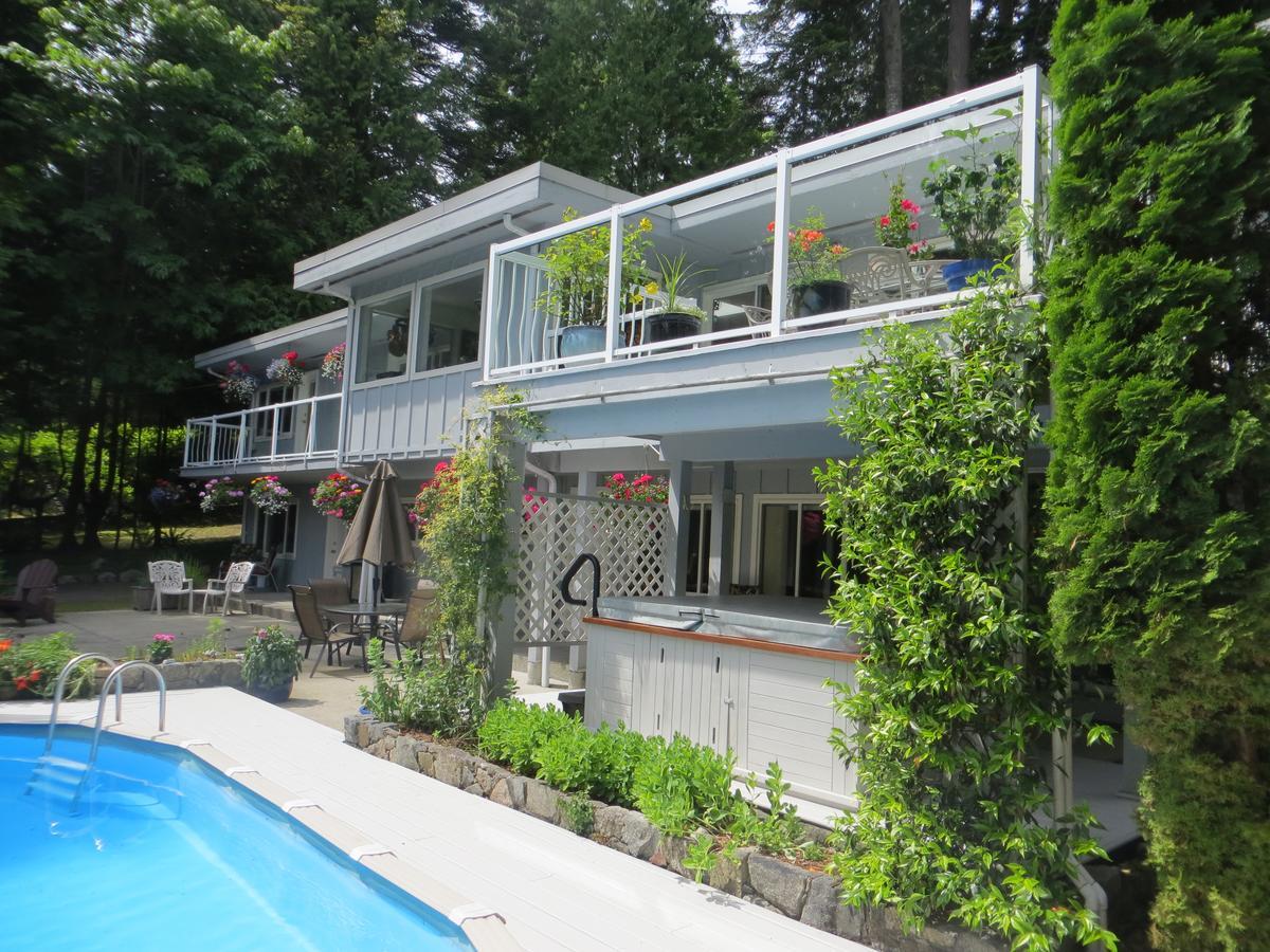 Caprice Roberts Creek Exterior foto